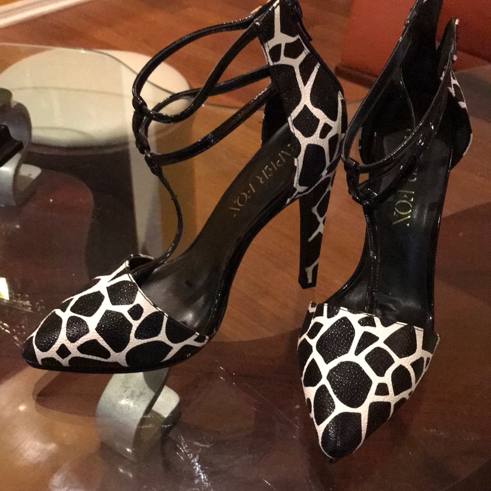 Paper fox heels